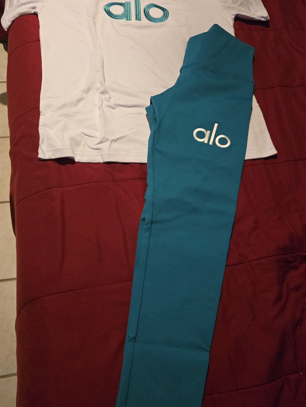 ALO Yoga Teal Leggings with Logo